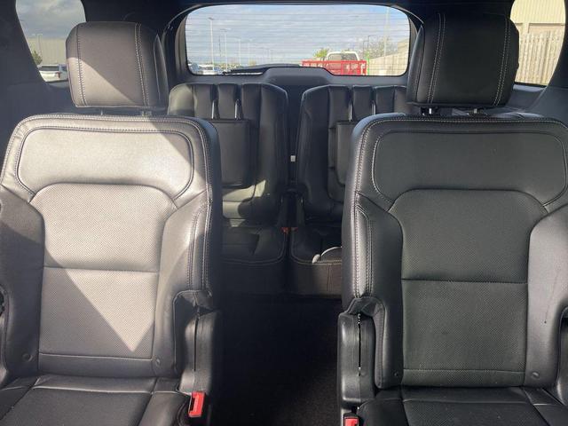 Photo of 2018 White Platinum Clearcoat Metallic Ford Explorer