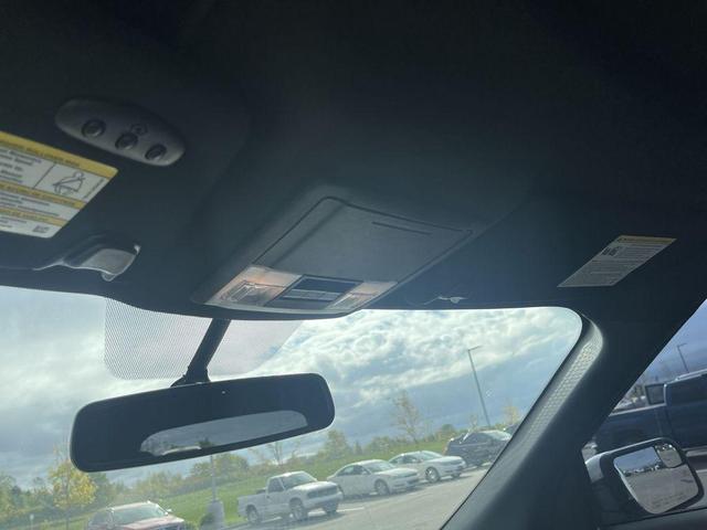 Photo of 2018 White Platinum Clearcoat Metallic Ford Explorer