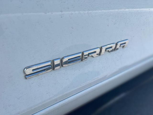 Photo of 2017 Summit White GMC Sierra 1500