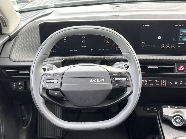 Photo of 2025 Wolf Gray Kia EV6