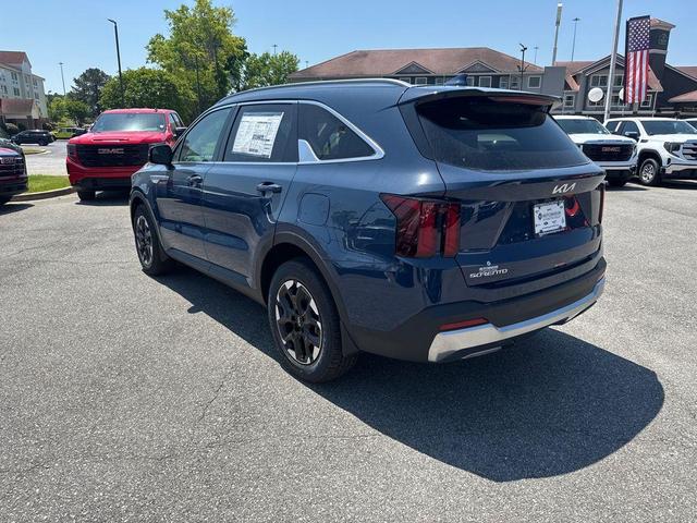 Photo of 2025 Midnight Black Kia Sorento