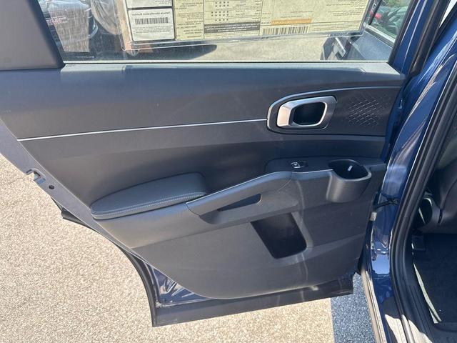 Photo of 2025 Midnight Black Kia Sorento