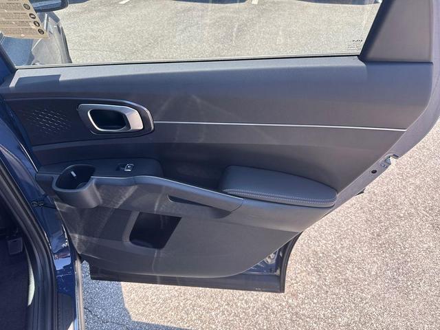 Photo of 2025 Midnight Black Kia Sorento