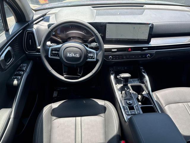 Photo of 2025 Midnight Black Kia Sorento