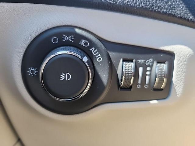 Photo of 2017 Diamond Black Jeep Compass