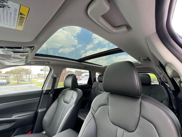 Photo of 2025 Everlasting Silver Kia Sorento