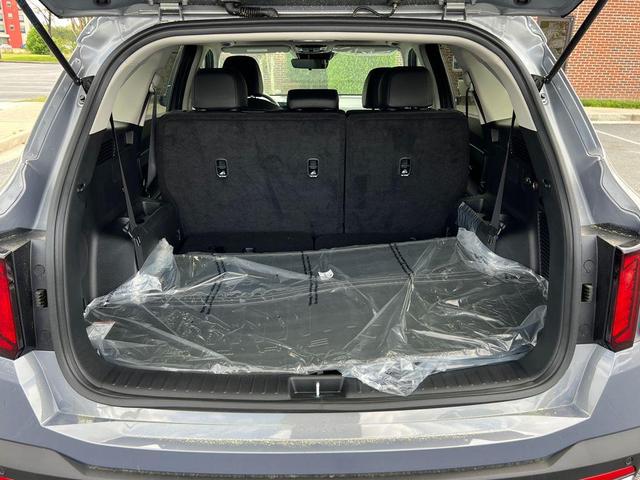 Photo of 2025 Everlasting Silver Kia Sorento