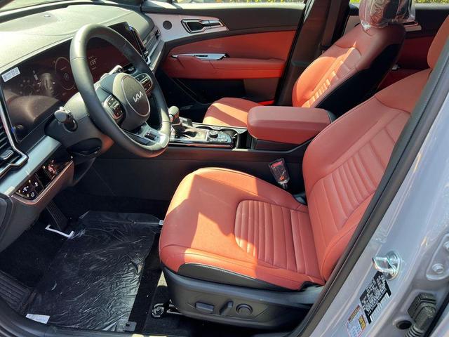 Photo of 2025 Wolf Gray Kia Sportage