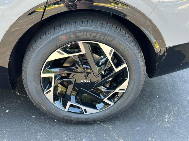 Photo of 2025 Wolf Gray Kia Sportage