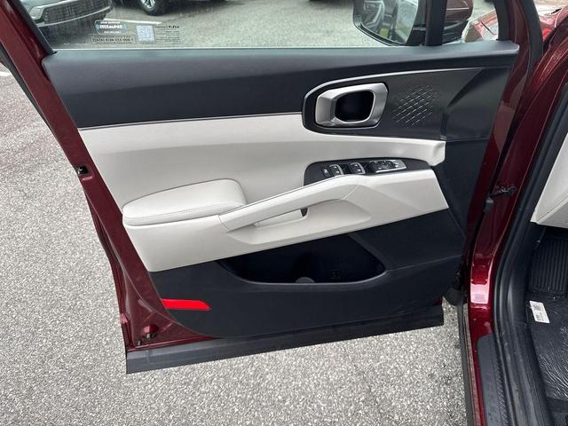 Photo of 2025 Red Kia Sorento