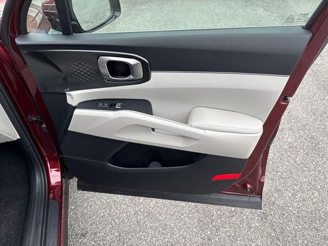 Photo of 2025 Red Kia Sorento