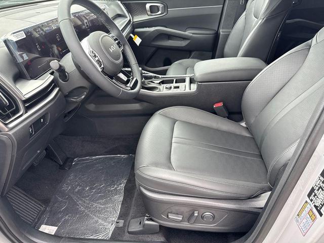 Photo of 2025 Wolf Gray Kia Sorento