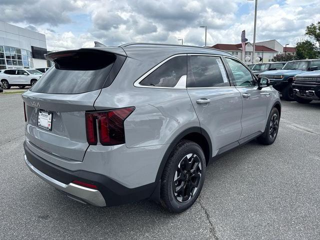 Photo of 2025 Wolf Gray Kia Sorento