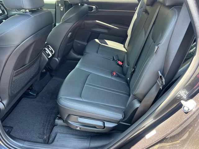Photo of 2025 Metal Kia Sorento