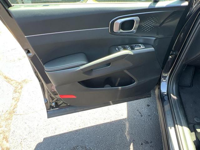 Photo of 2025 Metal Kia Sorento