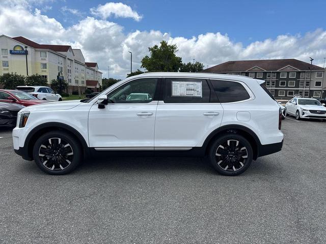 Photo of 2025 Glacial White Pearl Kia Telluride
