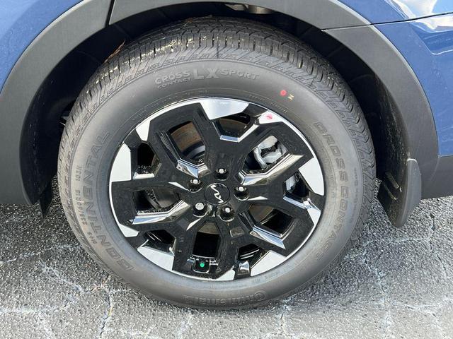 Photo of 2025 Midnight Black Kia Sorento