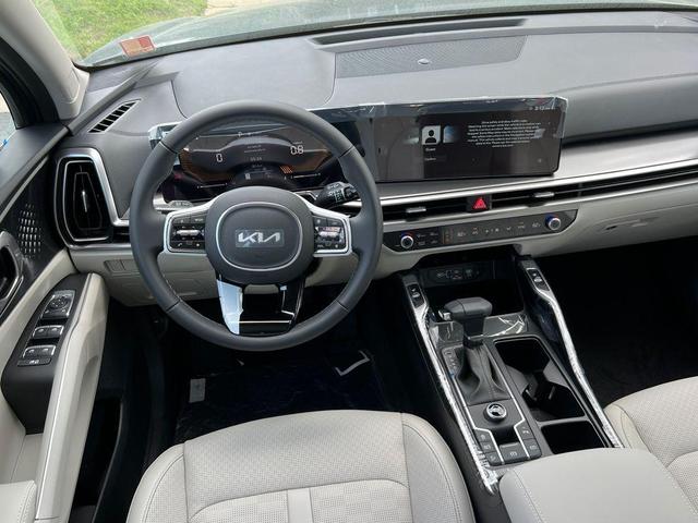 Photo of 2025 Midnight Black Kia Sorento
