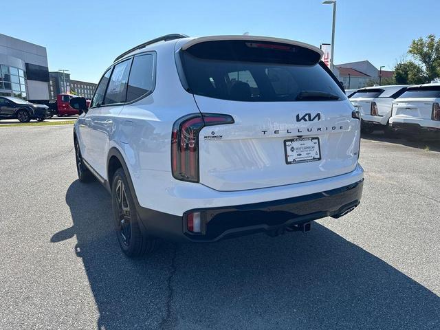 Photo of 2025 Glacial White Pearl Kia Telluride