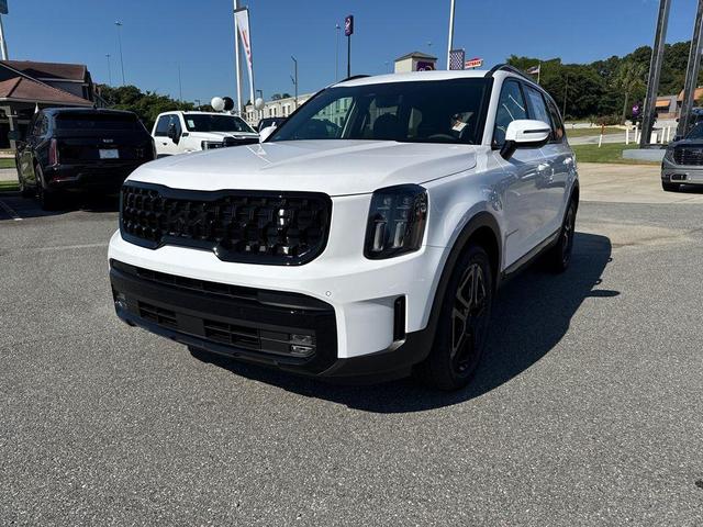 Photo of 2025 Glacial White Pearl Kia Telluride