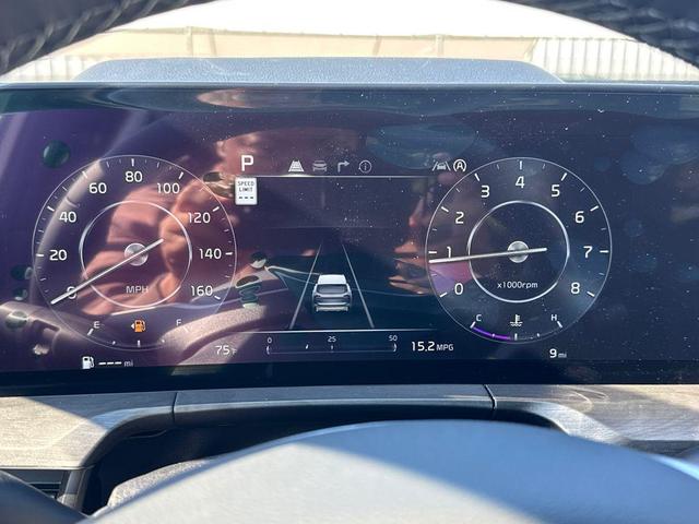 Photo of 2025 Glacial White Pearl Kia Telluride