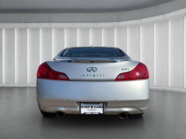 Photo of 2012 Liquid Platinum INFINITI G37x