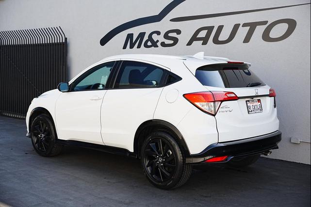 Photo of 2021 Platinum White Pearl Honda HR-V
