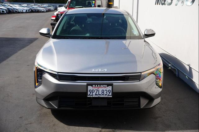 Photo of 2025 Steel Gray Kia K4