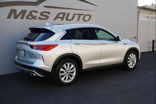 Photo of 2019 Liquid Platinum INFINITI QX50