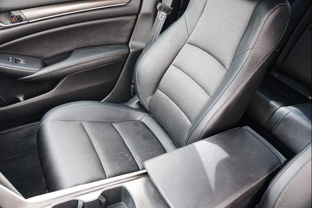 Photo of 2020 Platinum White Pearl Honda Accord