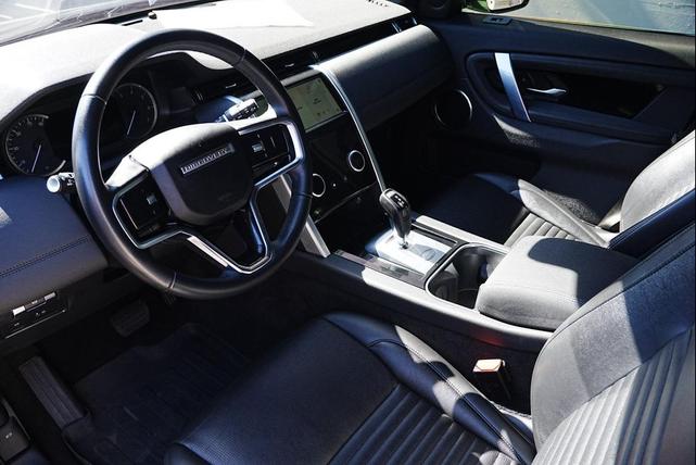 Photo of 2023 Fuji White Land Rover Discovery Sport