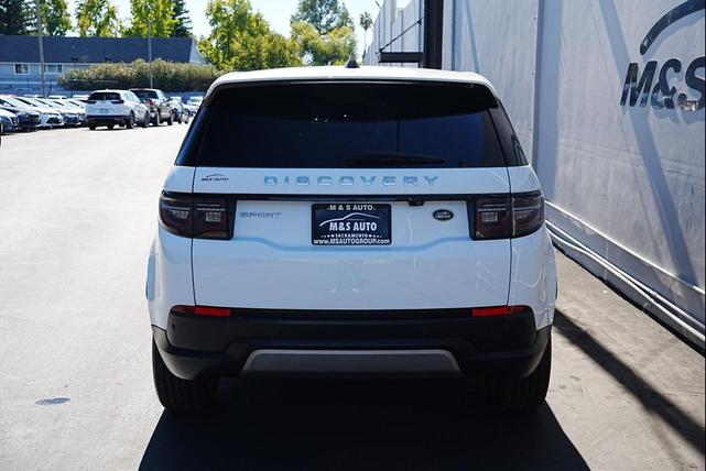 Photo of 2023 Fuji White Land Rover Discovery Sport