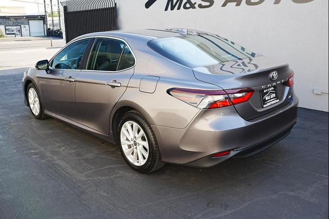 Photo of 2023 Predawn Gray Mica Toyota Camry