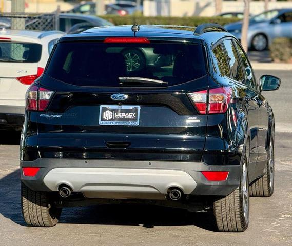 Photo of 2017 Shadow Black Ford Escape