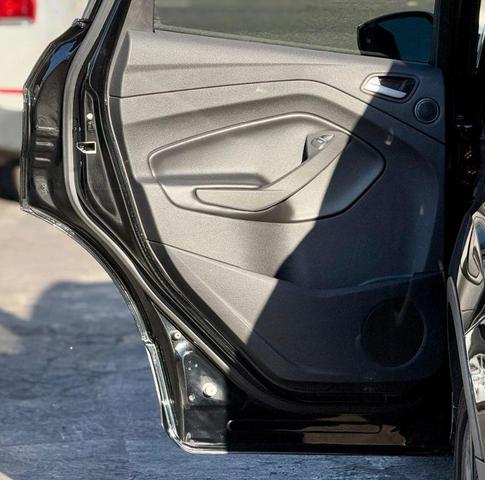 Photo of 2017 Shadow Black Ford Escape