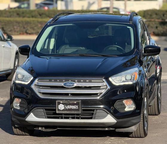 Photo of 2017 Shadow Black Ford Escape