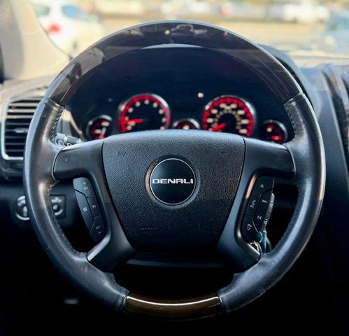 Photo of 2012 Quicksilver Metallic GMC Acadia
