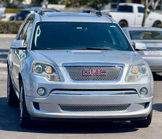 Photo of 2012 Quicksilver Metallic GMC Acadia