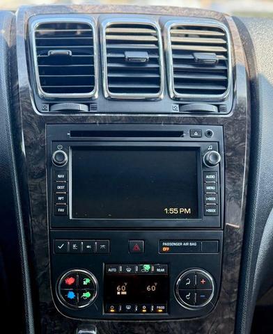 Photo of 2012 Quicksilver Metallic GMC Acadia