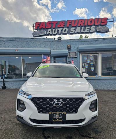 Photo of 2019 White Hyundai SANTA FE
