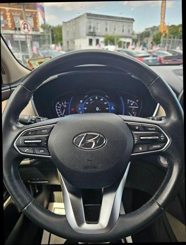 Photo of 2019 White Hyundai SANTA FE