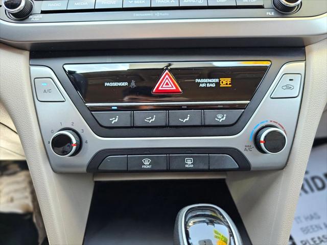 Photo of 2017 Beige Hyundai ELANTRA