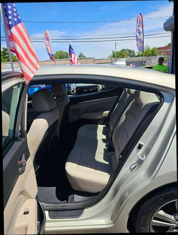Photo of 2017 Beige Hyundai ELANTRA