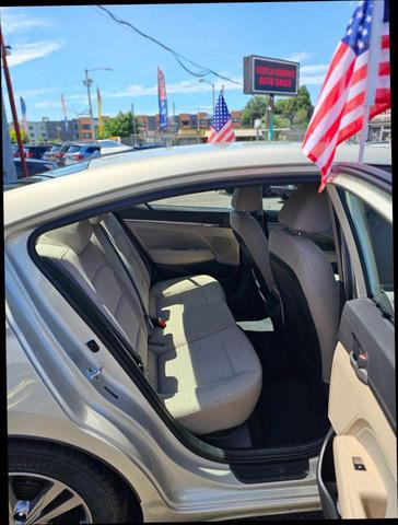 Photo of 2017 Beige Hyundai ELANTRA