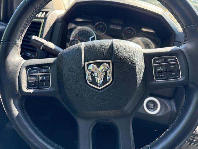Photo of 2015 Brilliant Black Crystal Pearlcoat RAM 1500