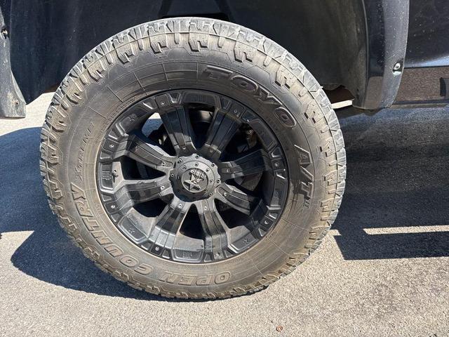 Photo of 2015 Brilliant Black Crystal Pearlcoat RAM 1500