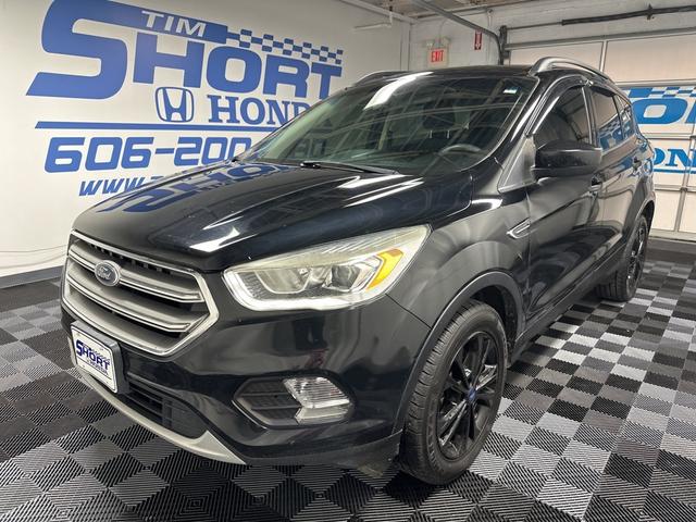 Photo of 2017 Magnetic Metallic Ford Escape