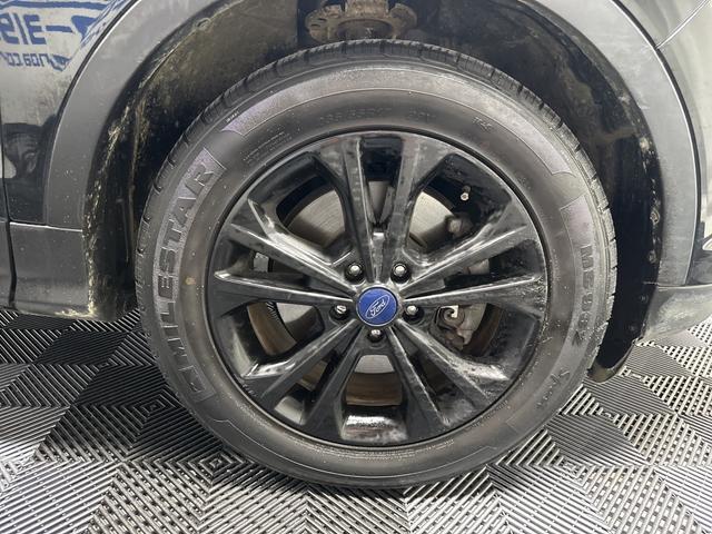 Photo of 2017 Magnetic Metallic Ford Escape