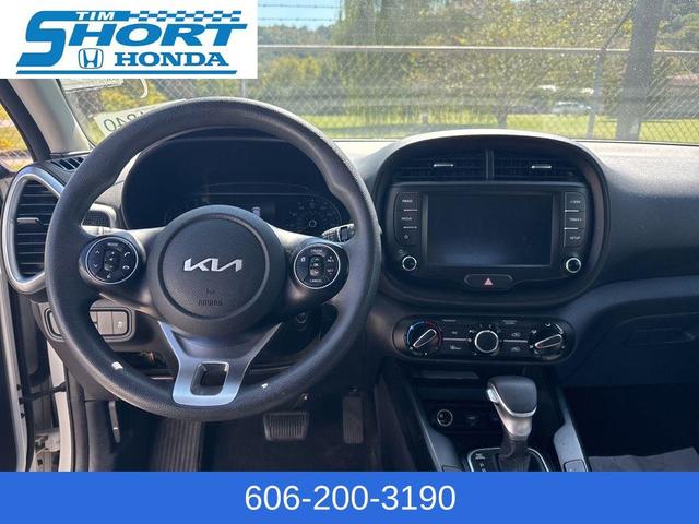 Photo of 2022 Snow White Pearl Kia Soul