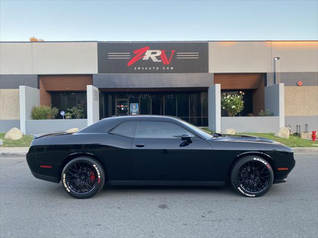 Photo of 2018 Pitch Black Clearcoat Dodge Challenger